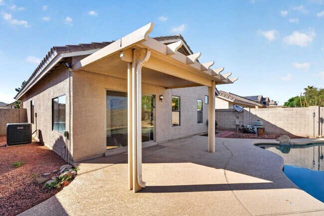 Building Photo - 20415 N 37th Ave