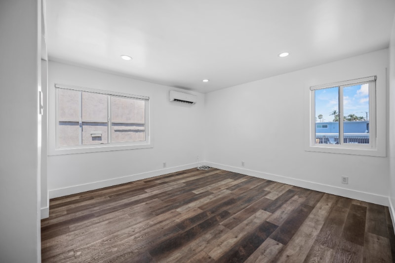 Building Photo - 1101 N Flower St