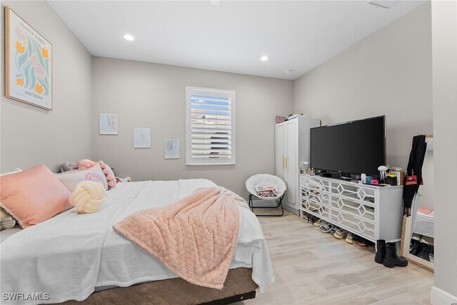 Building Photo - 2609 Seychelles Cir