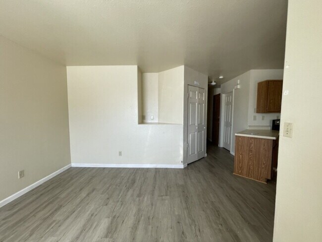 Building Photo - 2 bed 2 bath Prescott Valley  BHCRENT.COM