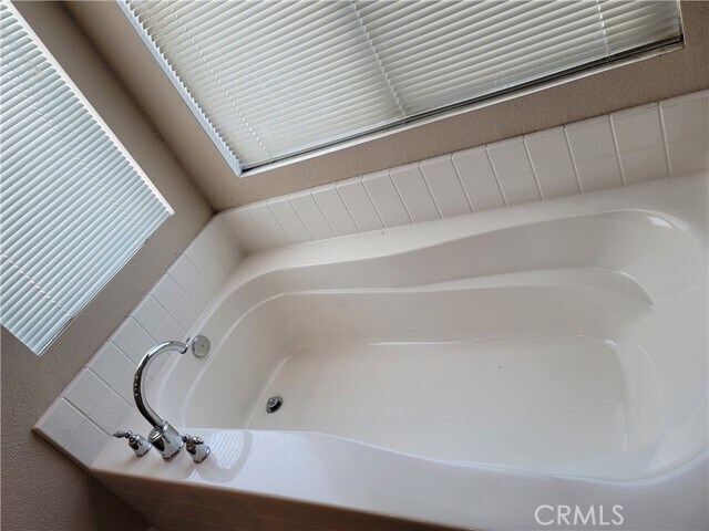 Building Photo - 84476 Ruebens Way