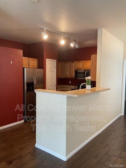 Building Photo - 5255 Memphis St