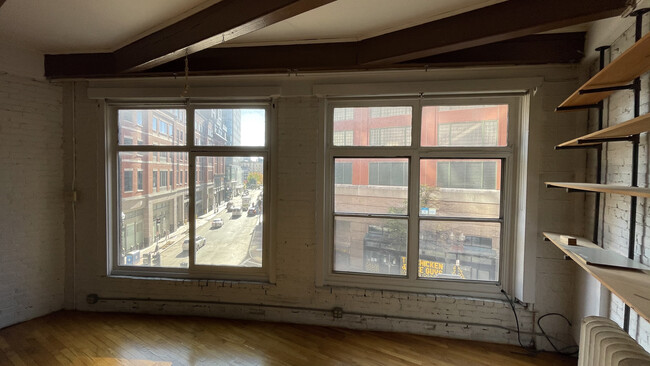 Building Photo - 86 Bedford St