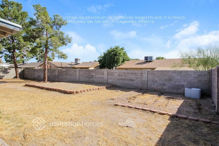 Building Photo - 6445 W Carol Ave