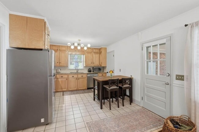 Building Photo - 1338 Northwood Cir NE