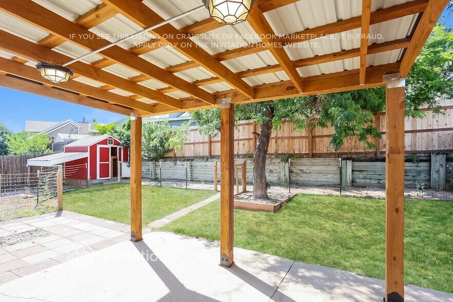 Building Photo - 4110 S Laredo Way