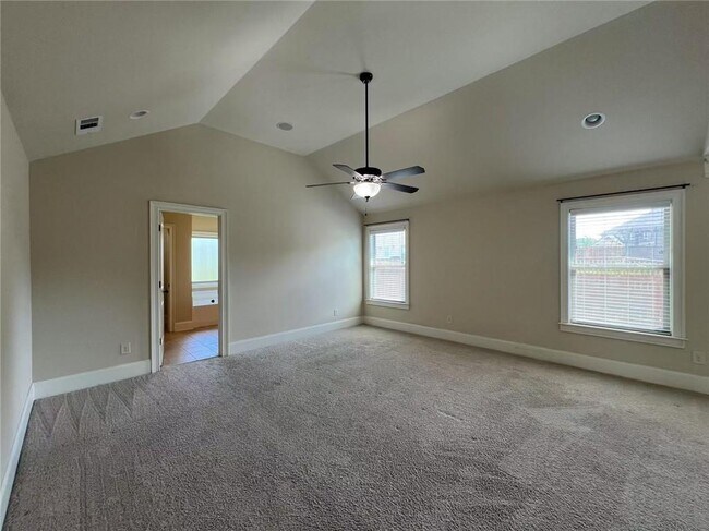 Building Photo - 5665 Winding Lakes Dr