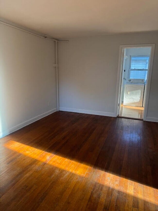 Building Photo - 4835 Indian Ln