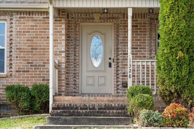 Building Photo - Pet Friendly Three Bedroom with Bonus!