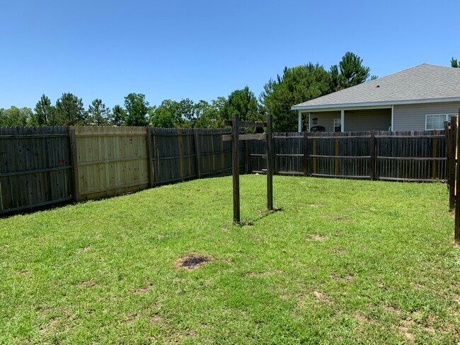 Building Photo - 270 Mallot Beach Dr