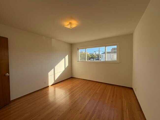 Building Photo - 2901 Cabrillo St