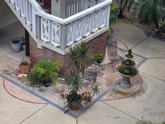 Building Photo - 1012 Pearce Dr