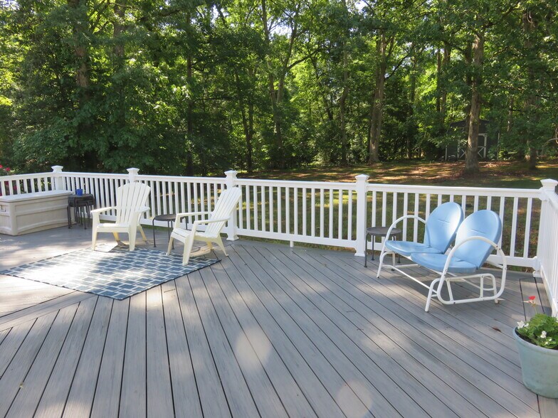 Building Photo - 5801 Wensleydale Dr