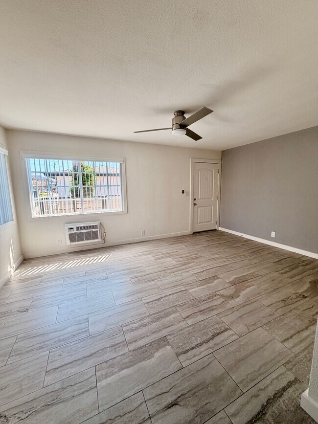 Building Photo - Remodeled 1 Bedroom Unit in Orange