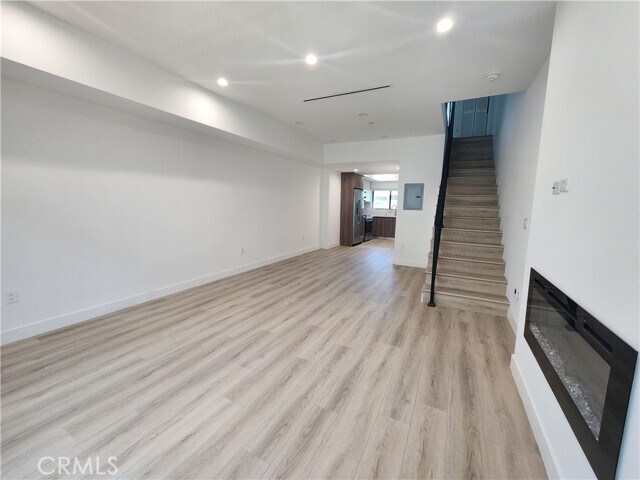 Building Photo - 6061 Fulton Ave