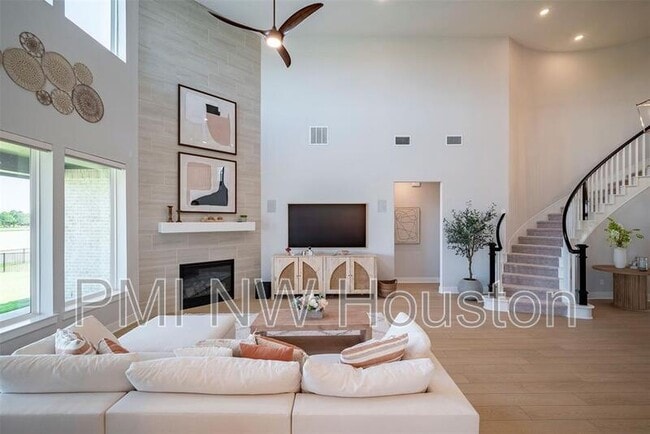 Building Photo - 244 Summer Sunrise Dr