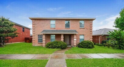 Building Photo - A Place to Settle In: Inviting 5-Bedroom Family Home