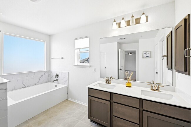 Building Photo - 12801 Willowgrove Ln