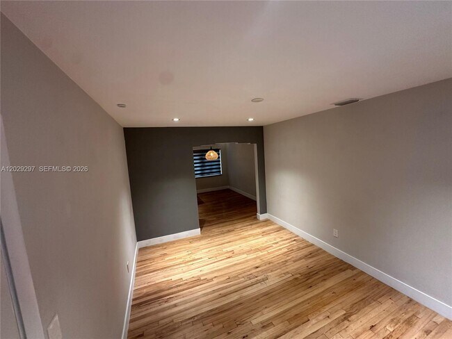 Building Photo - 657 NE 92nd St