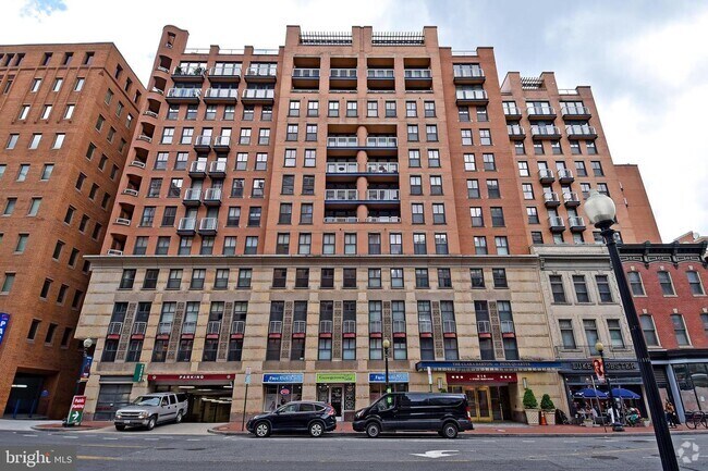 Building Photo - 616 E St NW