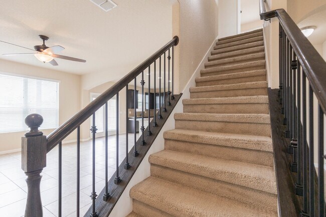 Building Photo - 3534 York Crest