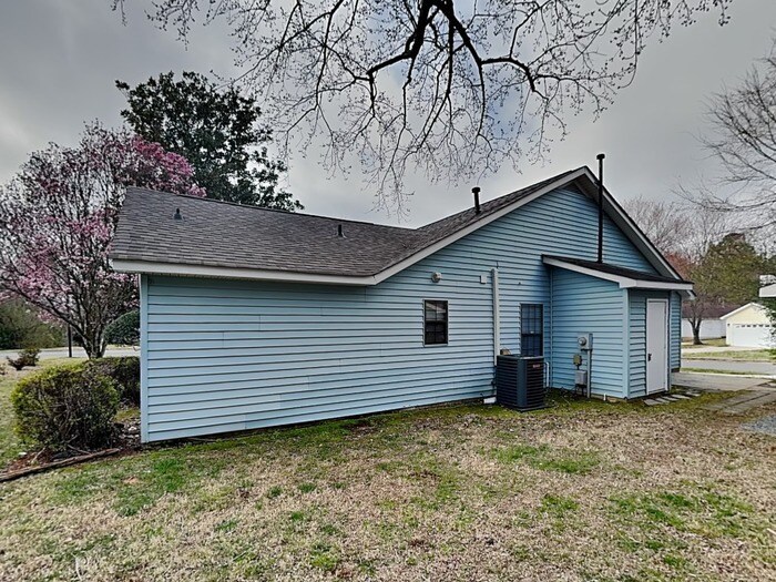 Building Photo - 8501 Quarry Rd