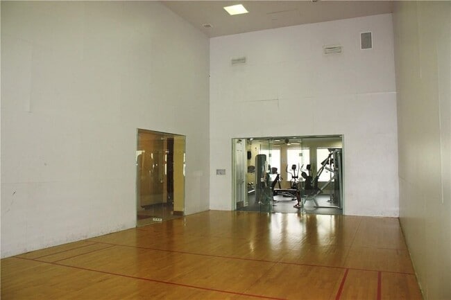 Building Photo - 15035 Michelangelo Blvd