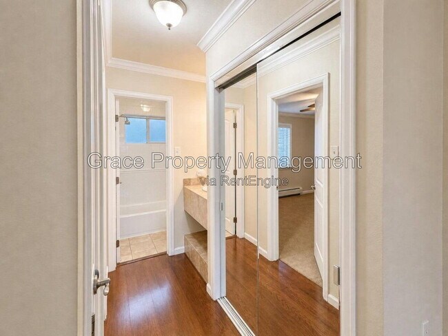 Building Photo - 1062 Josephine St