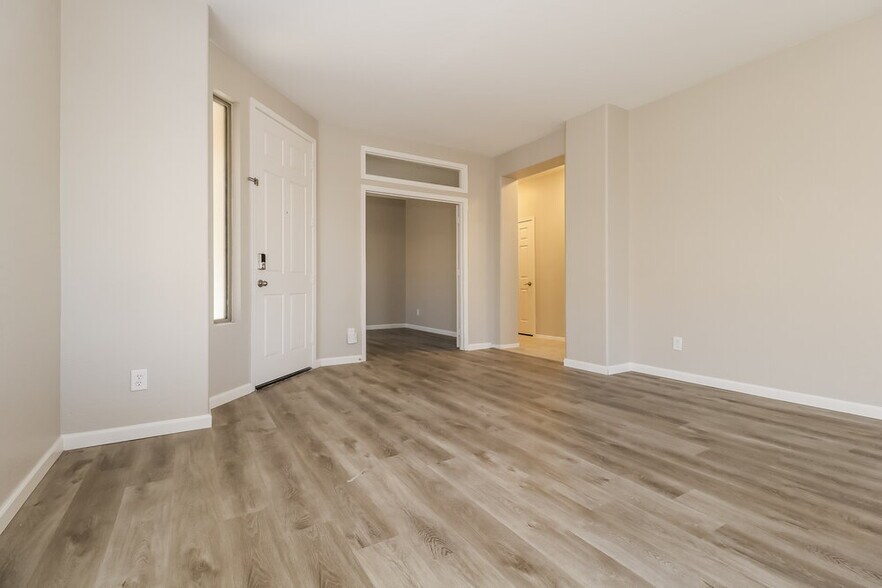 Building Photo - 15233 W Banff Ln