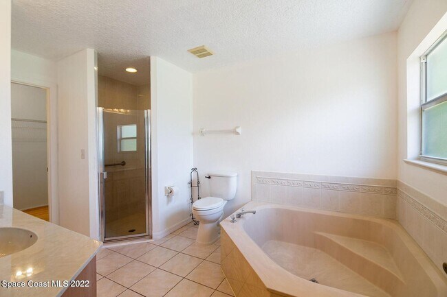 Building Photo - 4055 Navajo Ln
