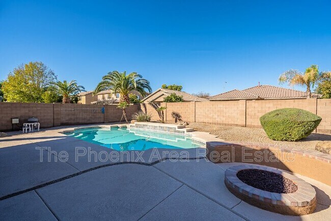 Building Photo - 110 W Cardinal Way