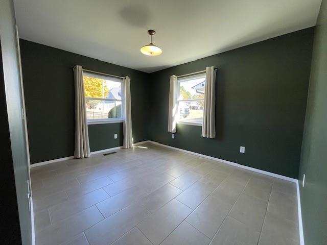 Building Photo - 209 Sanders Ave