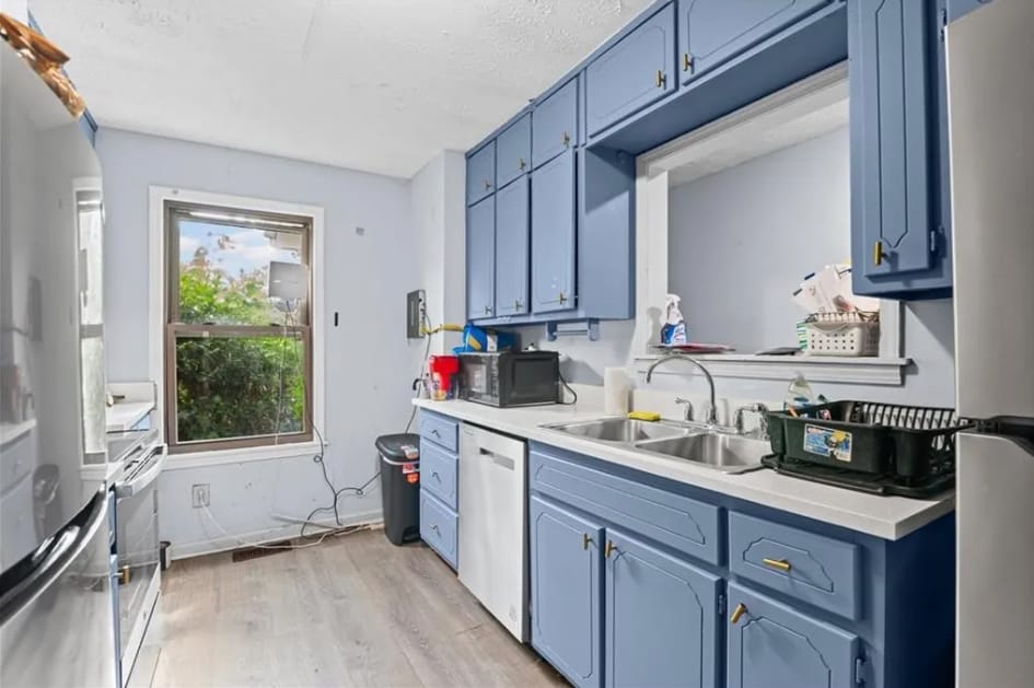 Building Photo - 877 Beckwith St SW