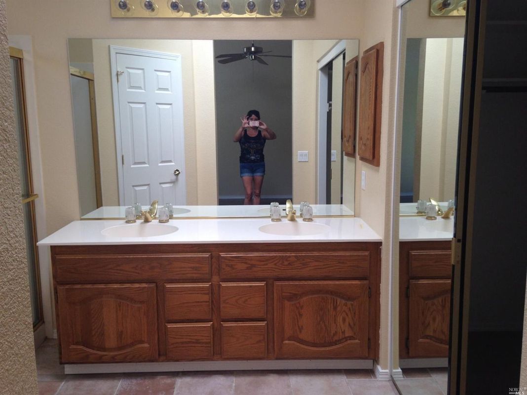 Building Photo - 1103 Meadowlark Dr