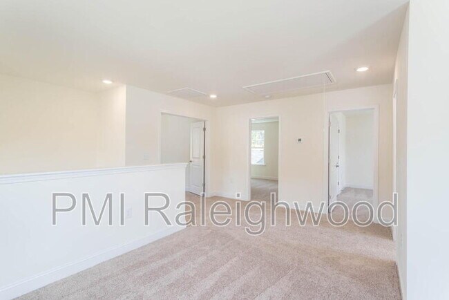 Building Photo - 2001 Seford Dr