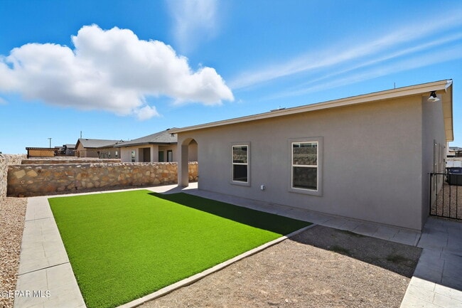 Building Photo - 3380 David Palacio Dr