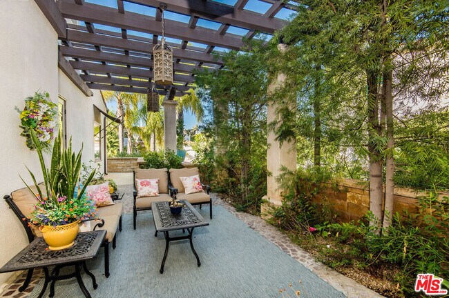 Building Photo - 24908 Bella Vista Dr