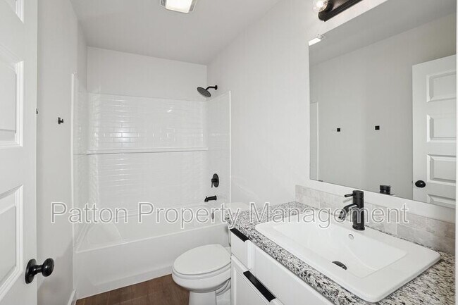 Building Photo - 6651 Athens St