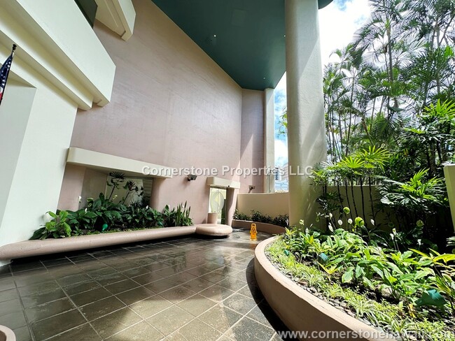 Building Photo - 1212 Nuuanu Ave