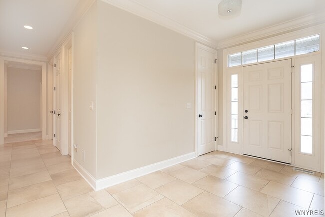 Building Photo - 9 Hidden Creek Ct