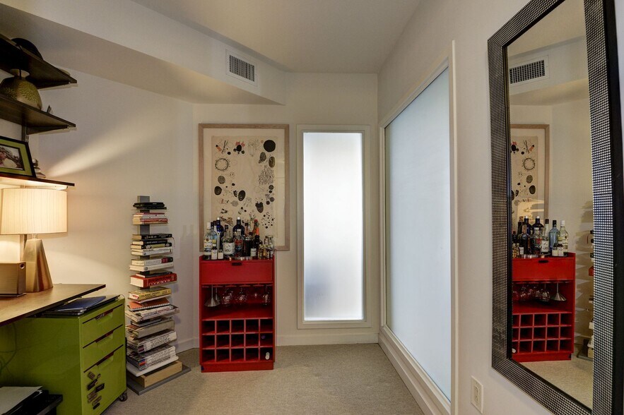 Building Photo - 475 K St NW