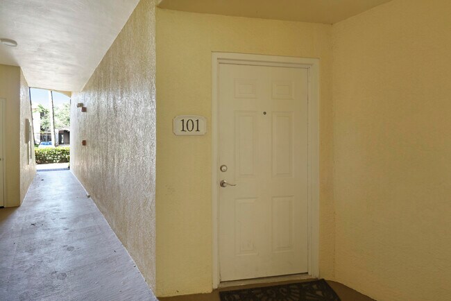 Building Photo - 2730 Anzio Ct