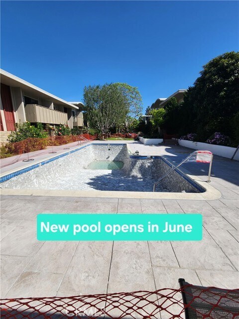 Building Photo - 4754 La Villa Marina