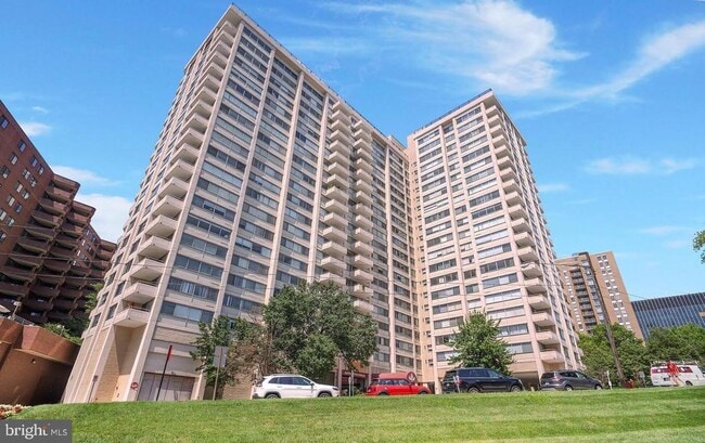 Building Photo - 4515 Willard Ave