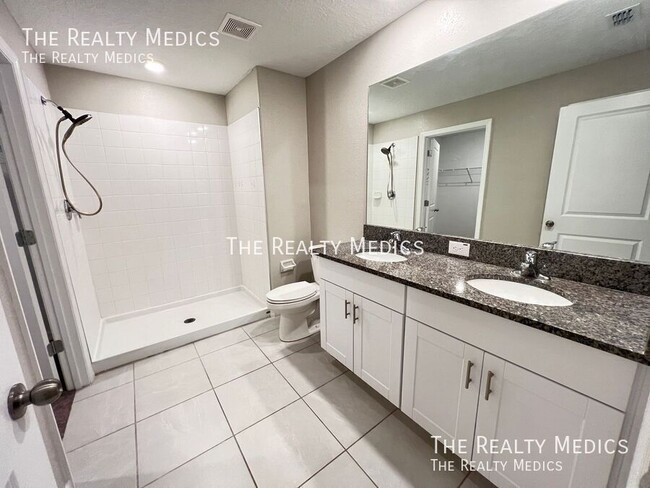 Building Photo - 13063 SW 43rd Ave Rd