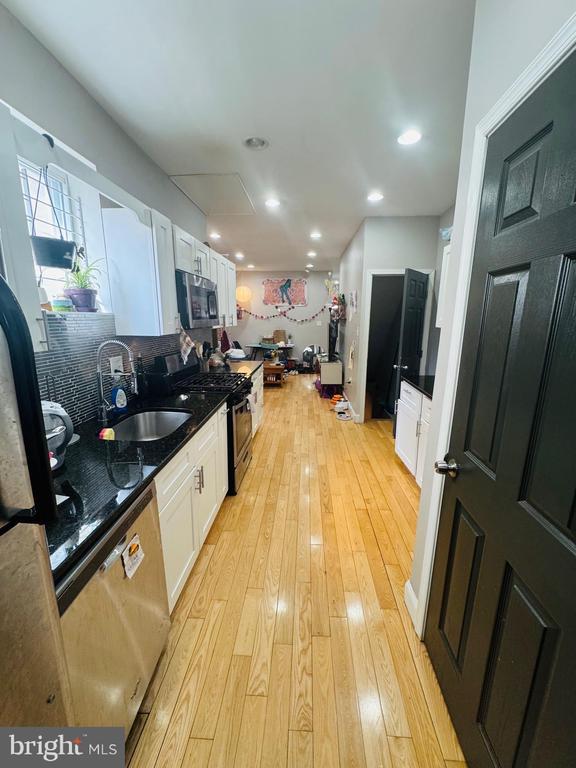 Building Photo - 1524 Fontain St