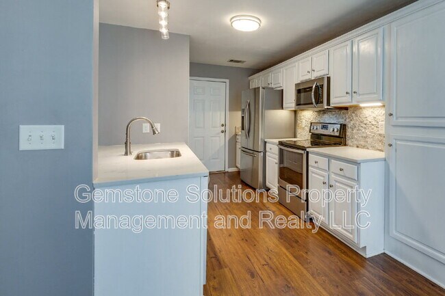 Building Photo - 3011 Baker Way
