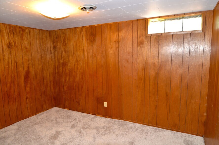 Building Photo - 1223 N 8th Ave