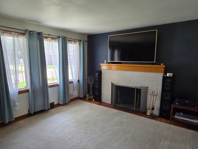 Building Photo - 14558 Turner Ave