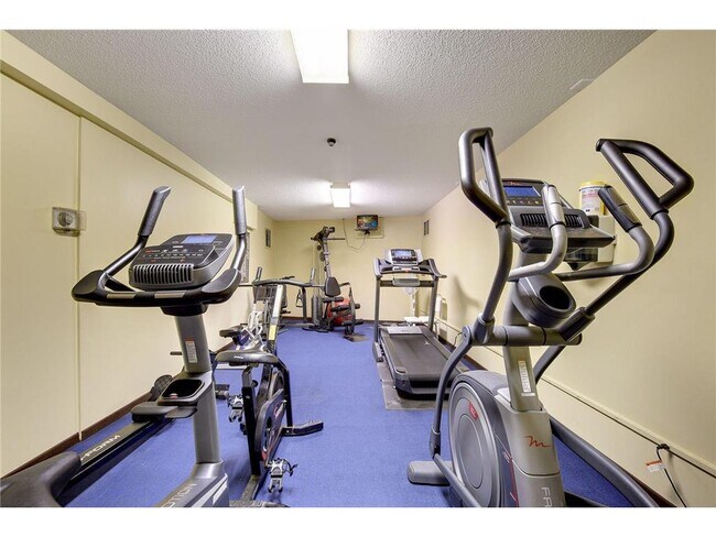 Building Photo - 4575 W 80th St Cir